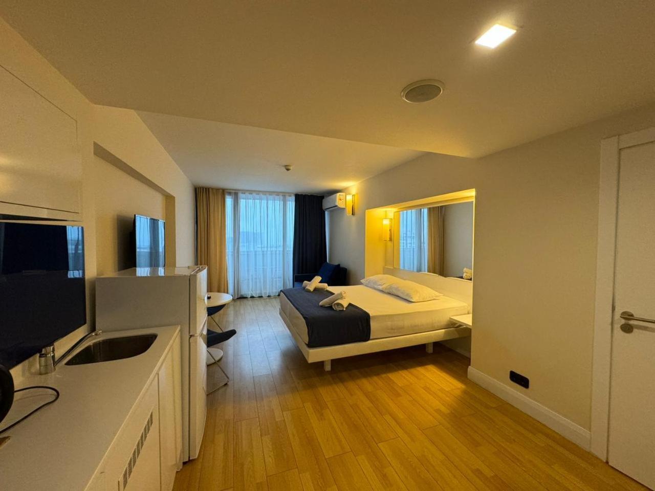 Lux 555 公寓