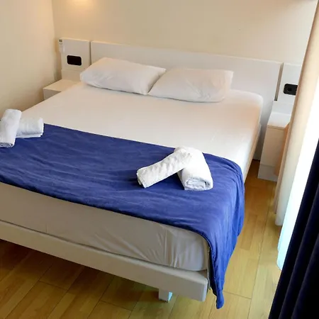 Lux Apart Hotel 555 Batumi Zewnętrze zdjęcie